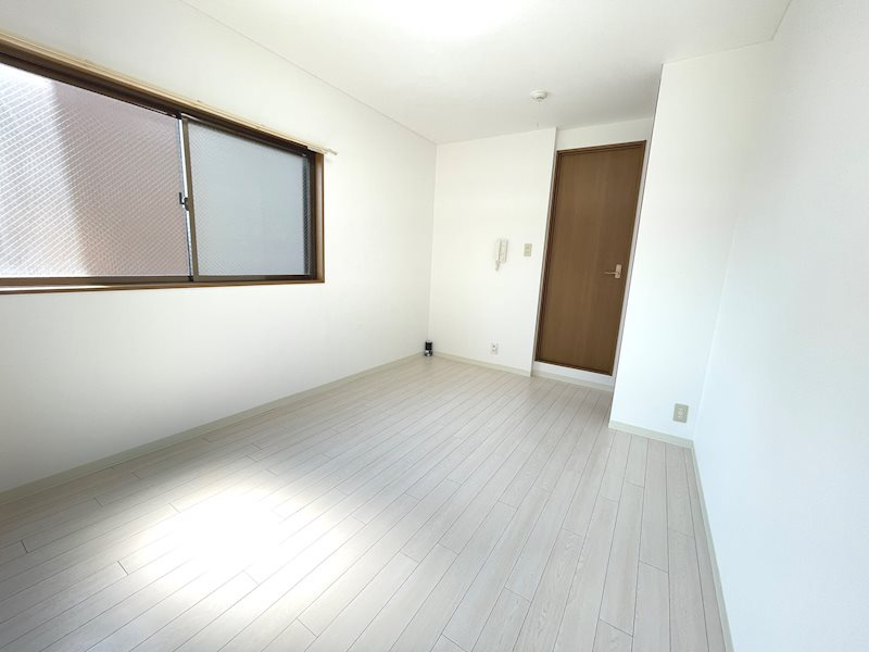 エクシード西院の居間・リビング|※同タイプ203号室の写真です★（実際のお部屋とは異なります）