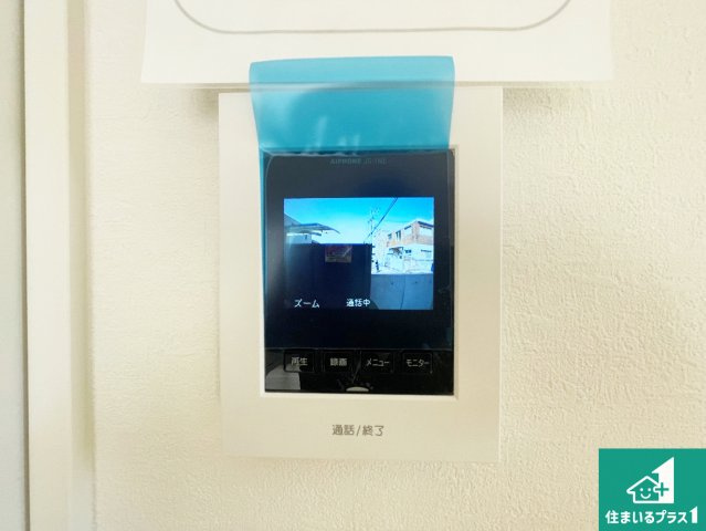 尼崎市水堂町　第1期　新築一戸建ての防犯設備|カラーモニターインターホン！声だけでなく来訪者の姿や顔がモニターで確認できるので、小さなお子様がいらっしゃるご家庭でも安心できます！