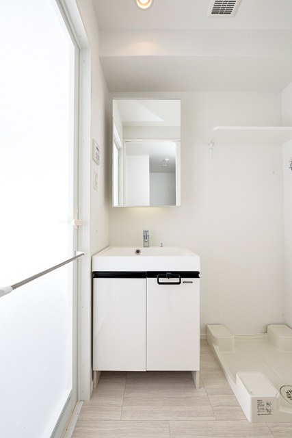 新品家具付きマンション住吉7(KaGood福岡)の独立洗面台