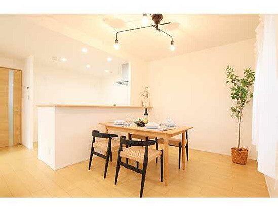 【居間・リビング】