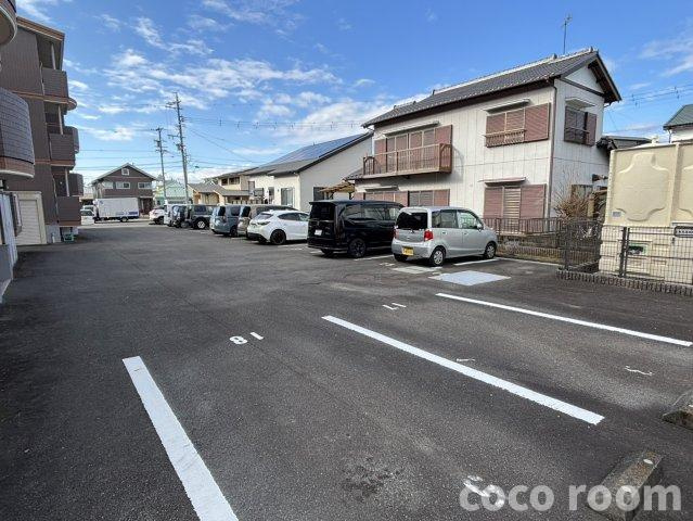 ムスカリⅡAの駐車場