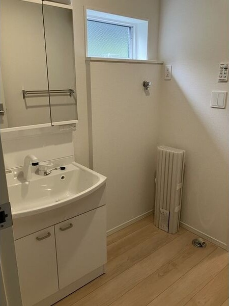 クレイドルガーデン枚方市長尾家具町の洗面所