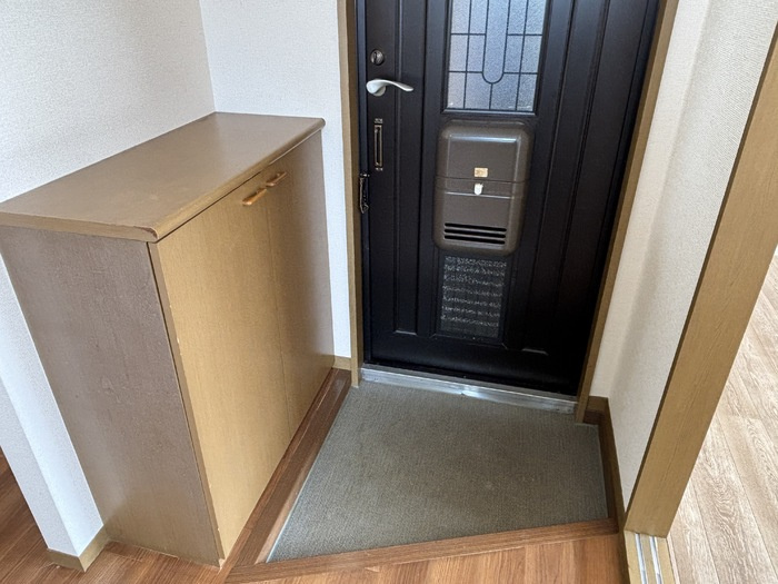 ロイヤルファミール　Cの玄関