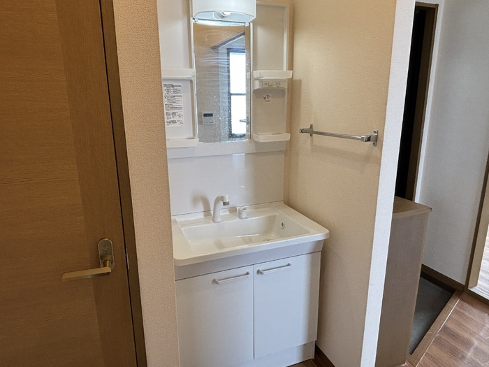 ロイヤルファミール　Cの洗面所