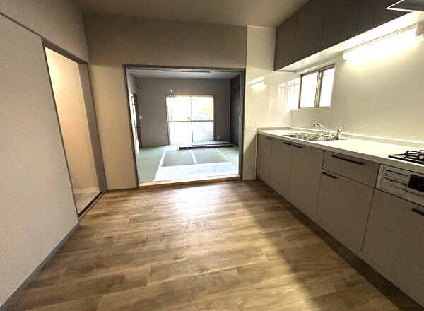 若鶴町戸建のキッチン