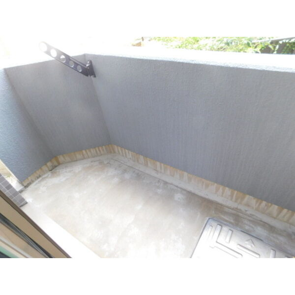 メゾン・ド・ヴィレ 須磨潮見坂のバルコニー