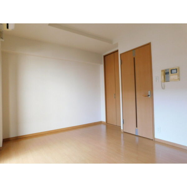 メゾン・ド・ヴィレ 須磨潮見坂の居間・リビング