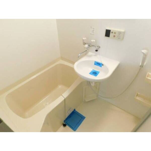 メゾン・ド・ヴィレ 須磨潮見坂の浴室