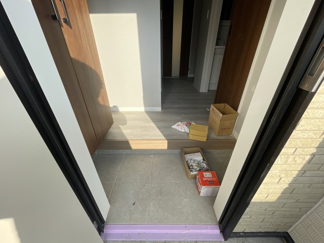 Libertas　B棟（東棟）の玄関