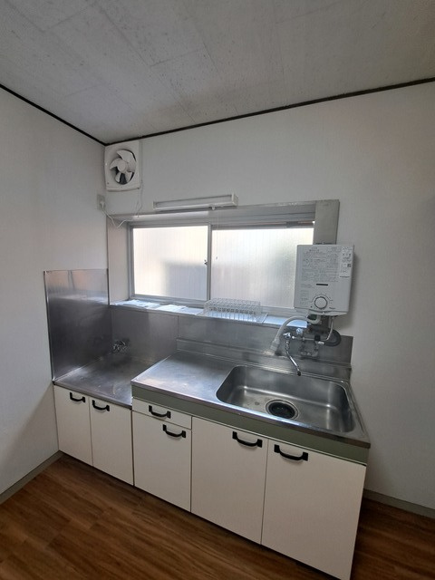 アパートメントAのキッチン