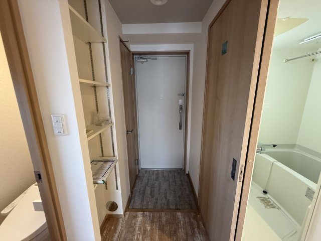 f-cube 1st Toyonaka sta.sideの玄関