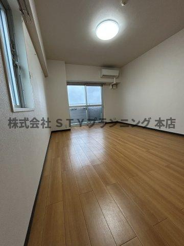 仲介手数料０円！WELLコート山手の居間・リビング