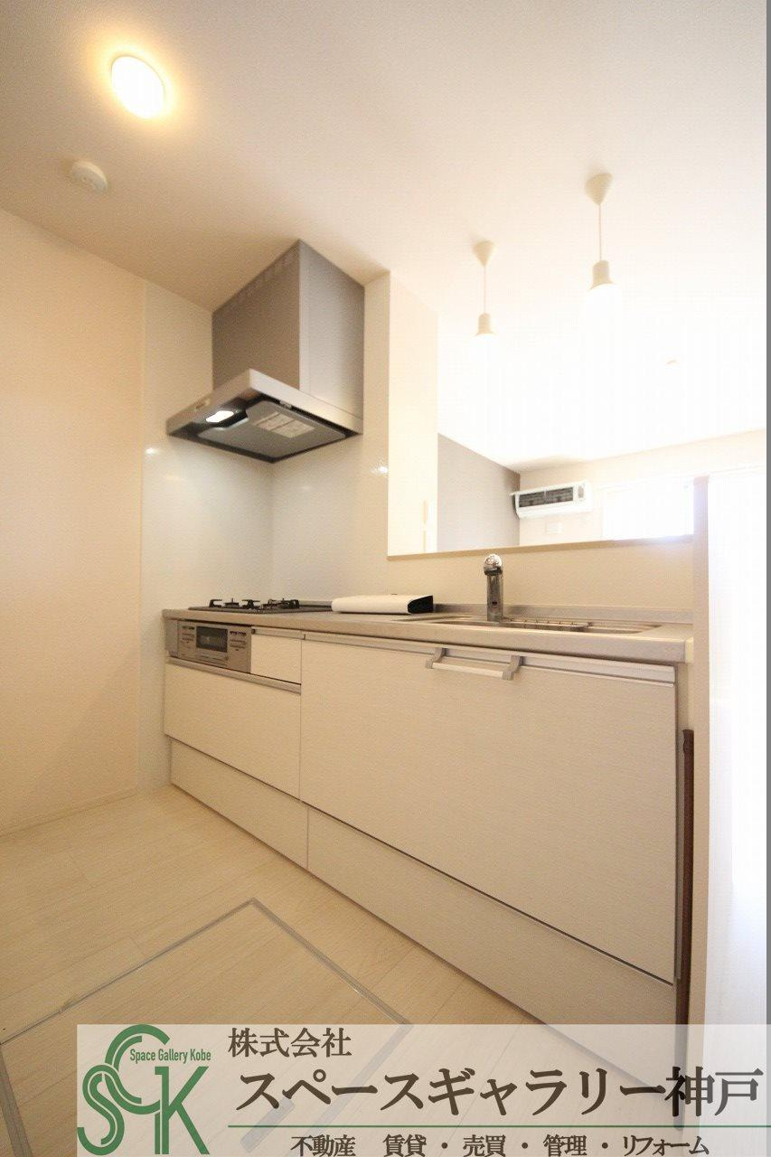 アンソレイエ　ファミーユ　B棟のキッチン|※同物件の別のお部屋の写真です※