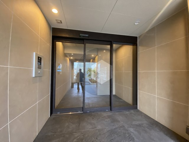 カーサMITOのエントランス