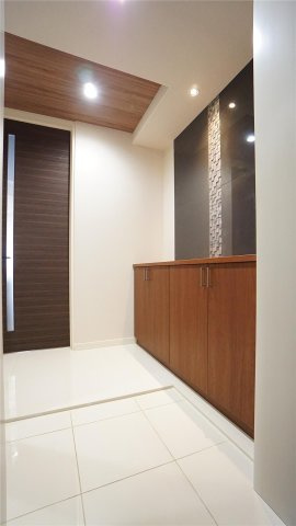 ヒルズレジデンシャルS12の玄関