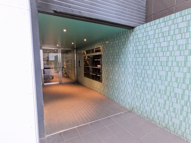 アールスリー川越のエントランス