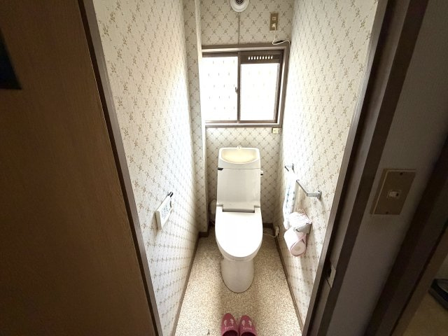 上越市寺町三丁目中古住宅のトイレ|トイレ1F