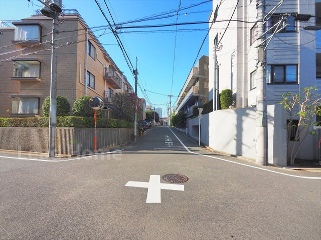 【その他】 | Ｄ＇グランセ駒沢大学 | 前面道路