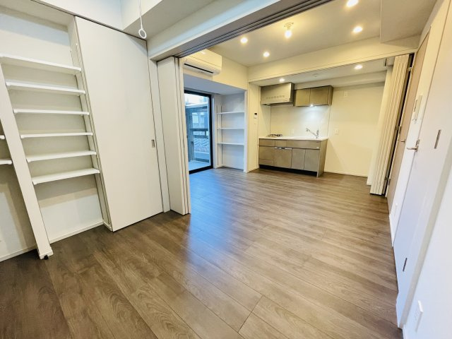 SYFORME OMIYAの居間・リビング|101号室（A´type）のお写真です（カラータイプが異なる場合がございます）