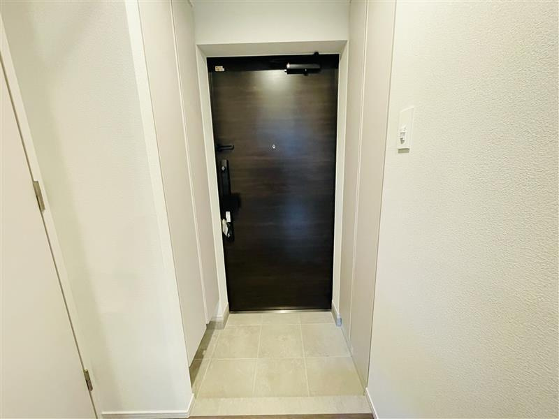 SYFORME OMIYAの玄関|101号室（A´type）のお写真です（カラータイプが異なる場合がございます）