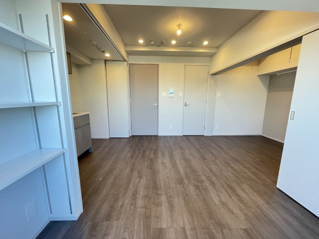 SYFORME OMIYAの居間・リビング|101号室（A´type）のお写真です（カラータイプが異なる場合がございます）