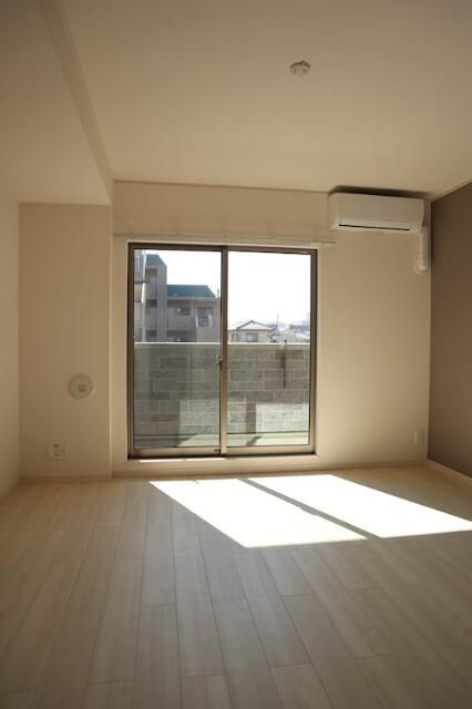 ラヴィベール妙典の居間・リビング