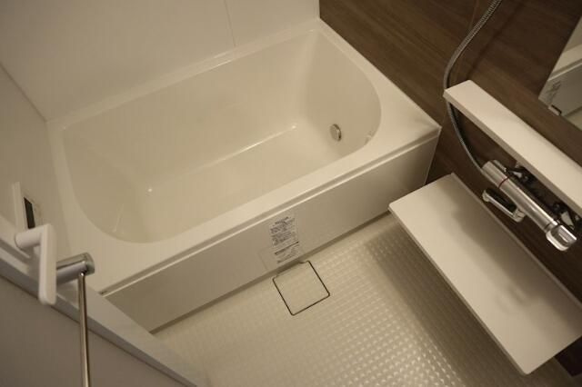 ラヴィベール妙典の浴室