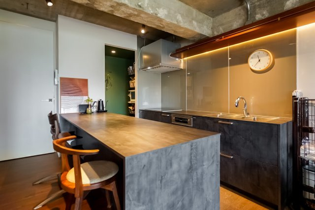 【キッチン】 | パシフィックニュー自由が丘 | 使い勝手の良い独立型システムキッチン。IHコンロ・食洗機付き。