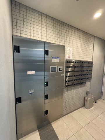 【その他共用部分】 | プレシス三軒茶屋 | 郵便受け・宅配ボックス