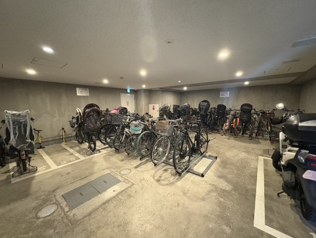 【その他共用部分】 | プレシス三軒茶屋 | 駐輪場