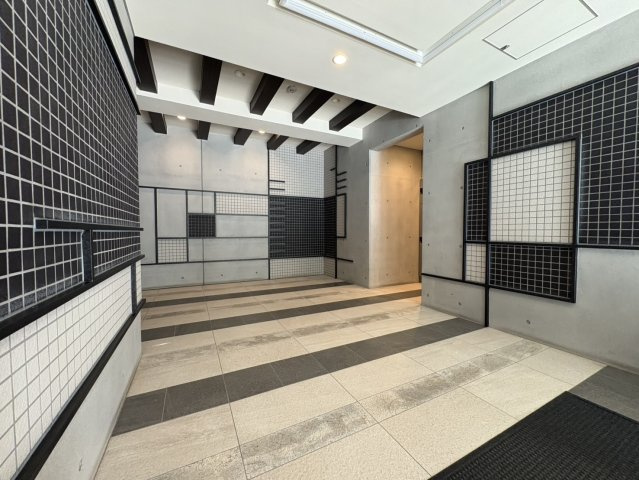 【エントランス】 | プレシス三軒茶屋