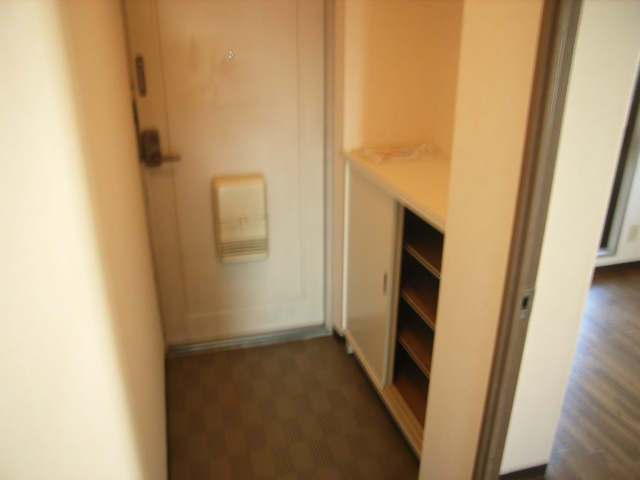 フェ・リークの玄関