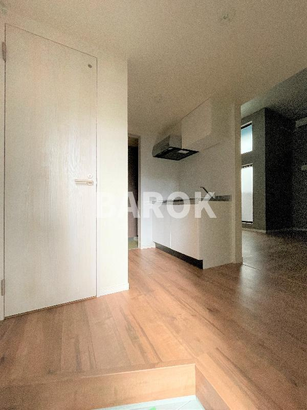 福岡市中央区唐人町２丁目のアパートの玄関