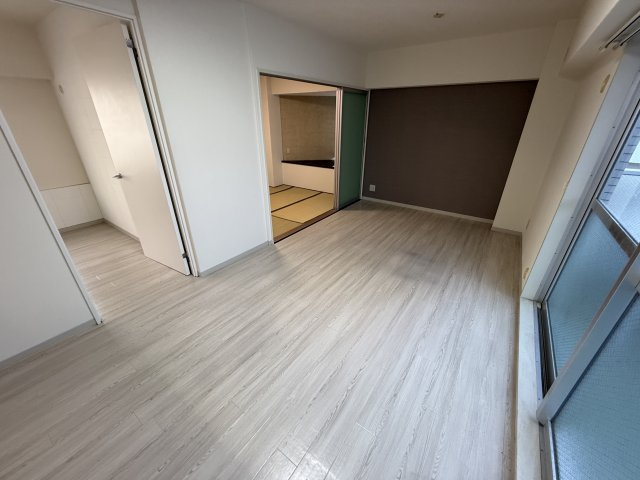 スプルースコート緑地の内装