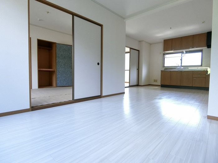 セジュール茅原の居間・リビング