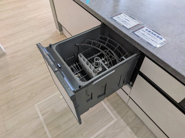 八王子市　富士見町　新築一戸建て　６期のキッチン|～食洗機付き　食事後の食器洗いはお任せ、家族でゆっくりとくつろげます～