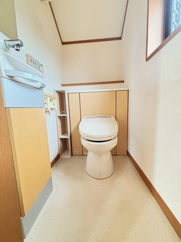 【トイレ】 | 世田谷区赤堤2丁目 | 手洗い付きで清潔感のあるトイレです。