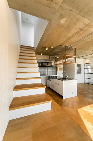 【設備】 | 桜ハウス | 室内階段部分