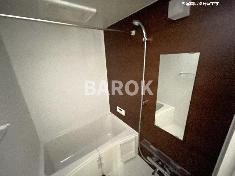 福岡市西区小戸５丁目のアパートの浴室