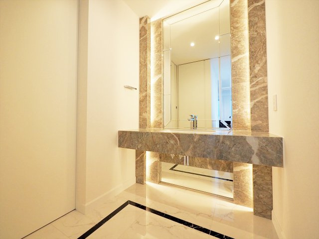 【独立洗面台】 | 目黒区五本木2丁目 | 2階の洗面室