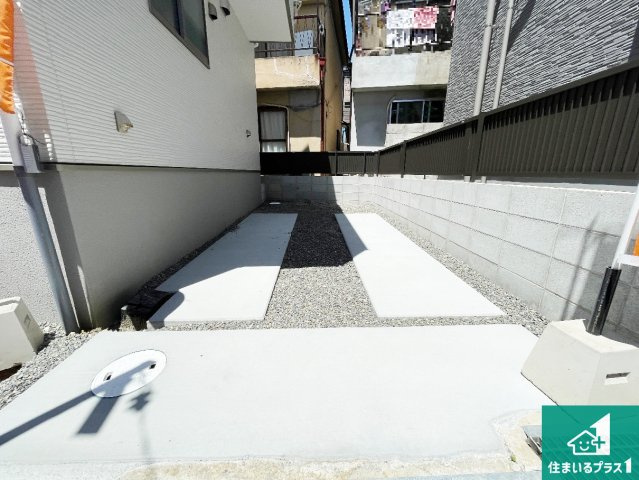 高槻市大塚町　第1期　新築一戸建ての駐車場|駐車スペース！散水栓があるので、こまめに愛車を洗えます！