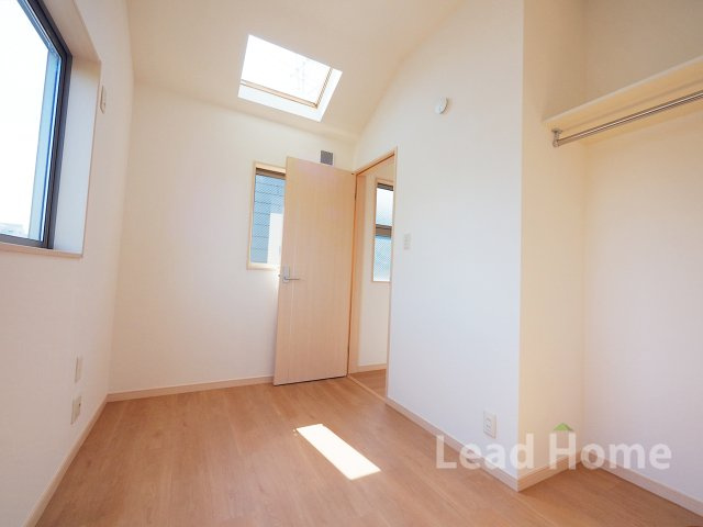 【洋室】 | 目黒区中町1丁目 | 3階洋室（約5.0帖）収納スペース付き。