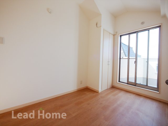 【洋室】 | 目黒区中町1丁目 | 3階洋室（約6.0帖）収納スペース付き。