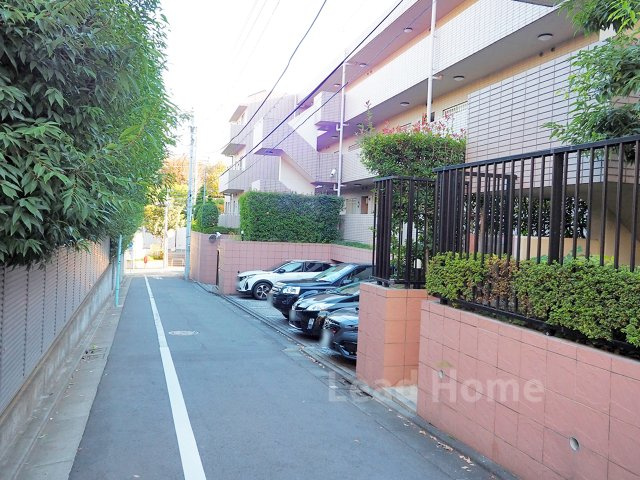 【その他】 | ファミールヒルズ目黒東山 | 前面道路