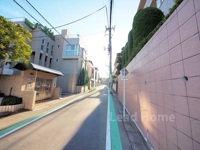 【その他】 | ファミールヒルズ目黒東山 | 前面道路