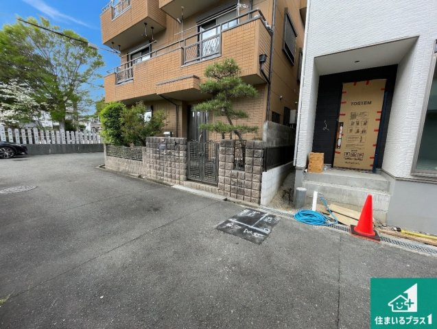 25(土)26(日)29(祝)現地説明会　高槻市大塚町　限定1邸の前面道路含む現地写真|周辺は落ち着いた街並みの住宅地！子育てがしやすい住環境です！まだ未完成ですが、現地でしかわからない事もございます。是非一度ご覧ください。