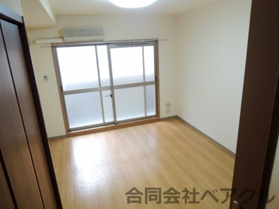 【洋室】 | コーポ伊藤