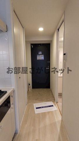 レジディア新川の玄関