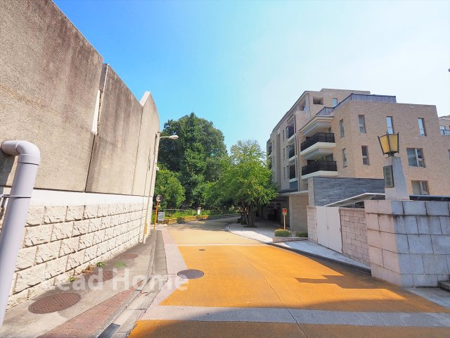 【その他】 | ブリスベージュ神宮前 | 前面道路