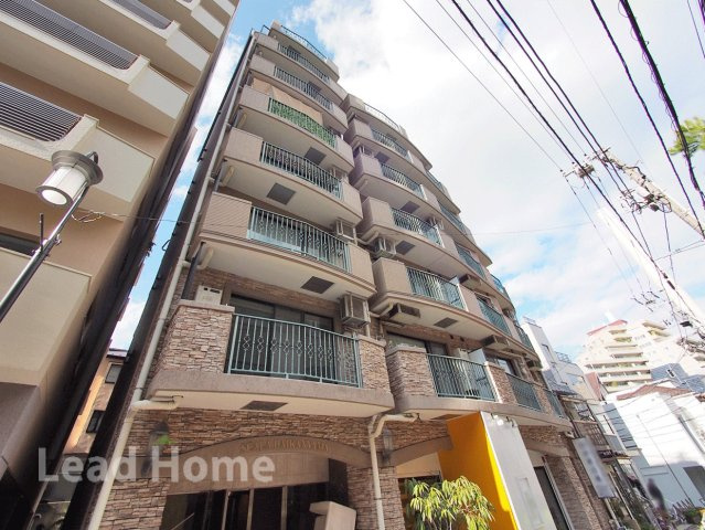 【外観】 | スカーラ代官山 | 渋谷区代官山町に建つ「スカーラ代官山」。地下1階付地上8階建・総戸数34戸のマンションです。